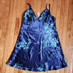 La Vie en Rose slip dress and matching robe in blue and size Small